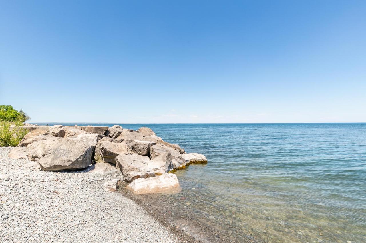 Modern Hamilton Homes Lake Ontario Shore By Globalstay Kültér fotó