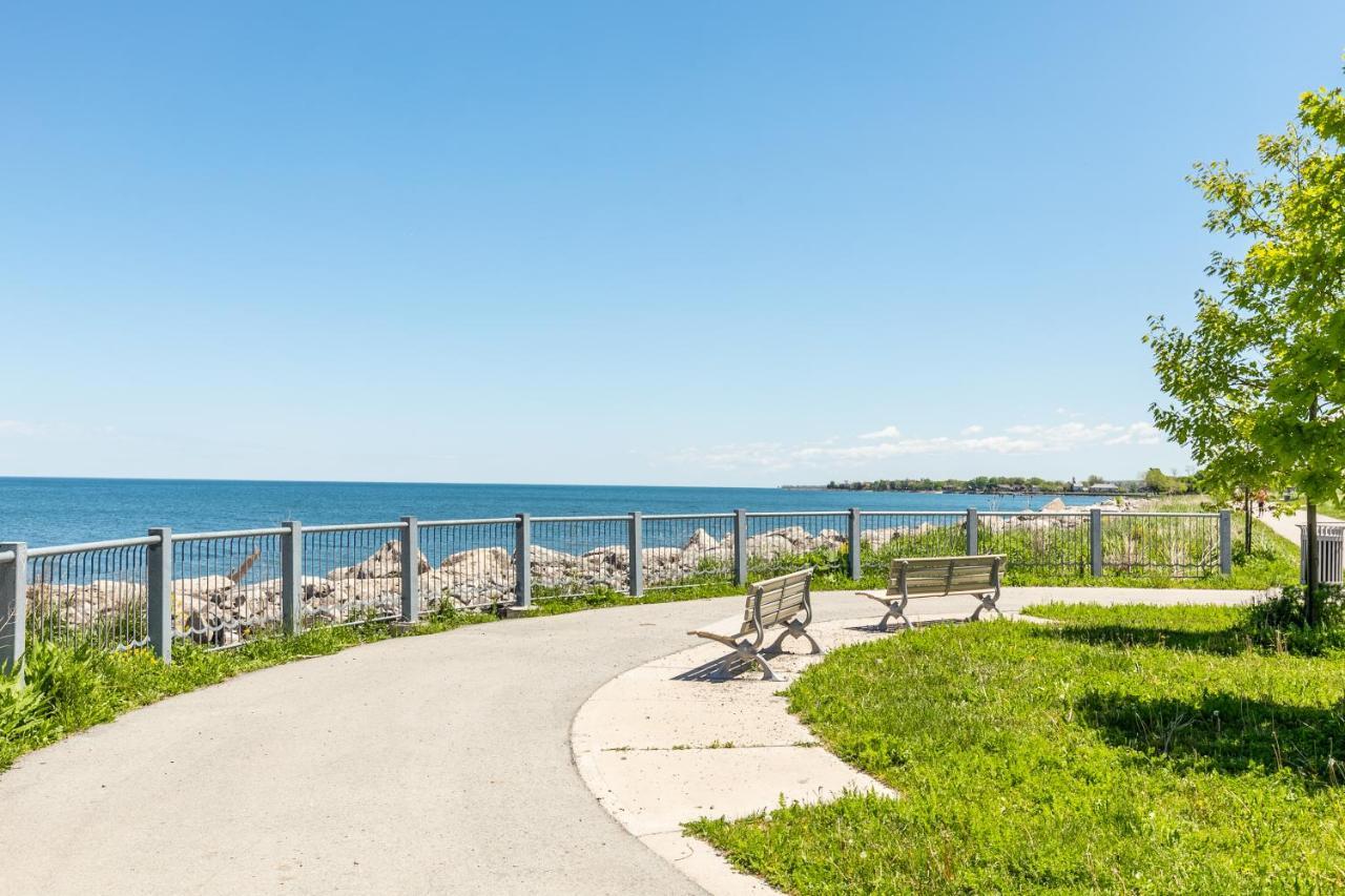 Modern Hamilton Homes Lake Ontario Shore By Globalstay Kültér fotó