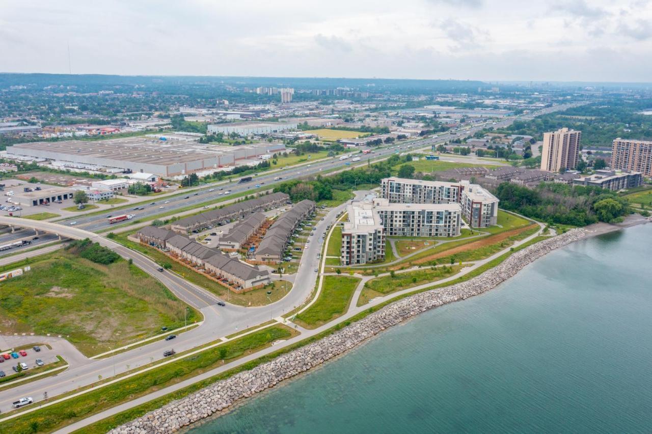 Modern Hamilton Homes Lake Ontario Shore By Globalstay Kültér fotó