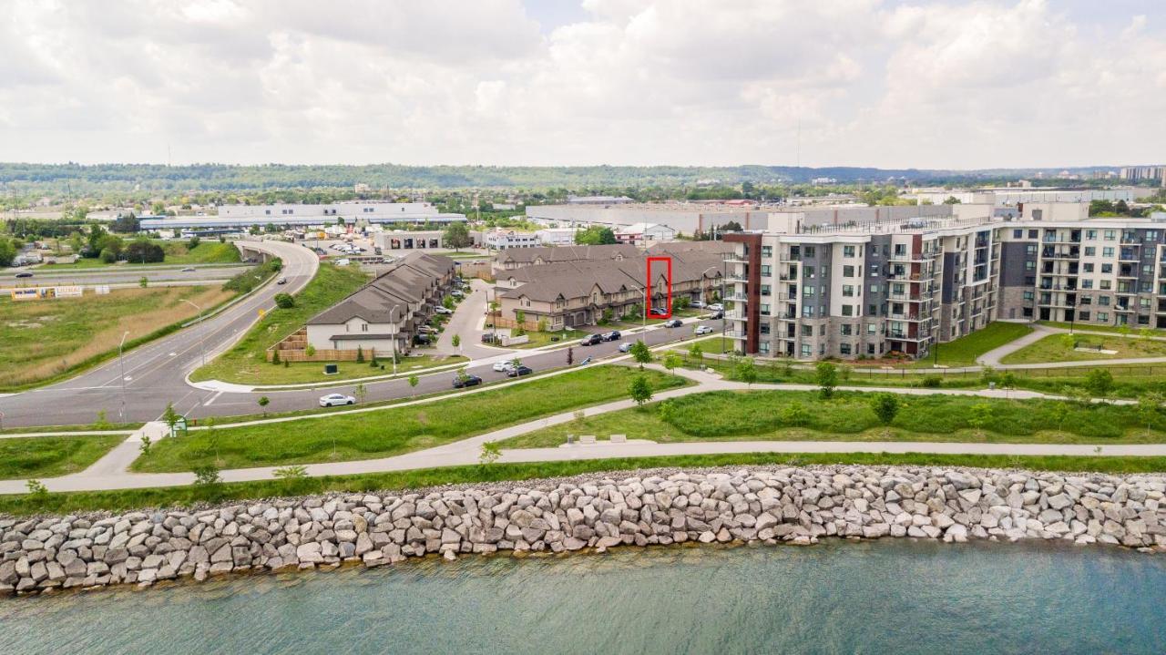 Modern Hamilton Homes Lake Ontario Shore By Globalstay Kültér fotó