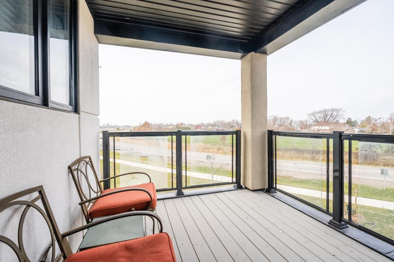 Modern Hamilton Homes Lake Ontario Shore By Globalstay Kültér fotó