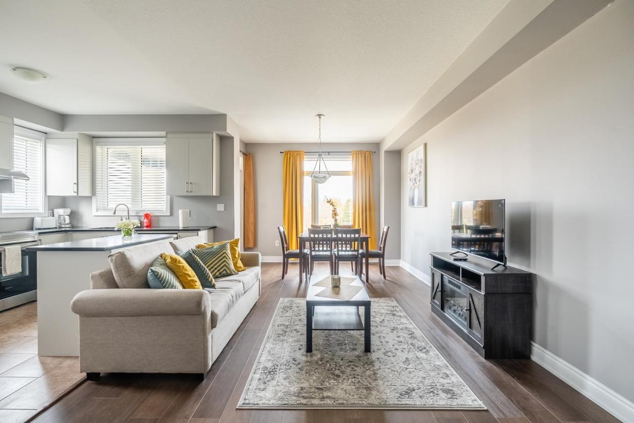 Modern Hamilton Homes Lake Ontario Shore By Globalstay Kültér fotó