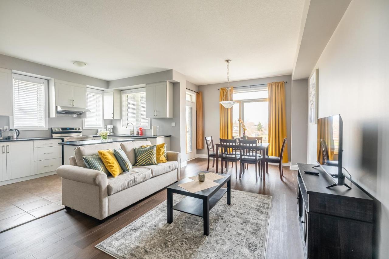 Modern Hamilton Homes Lake Ontario Shore By Globalstay Kültér fotó